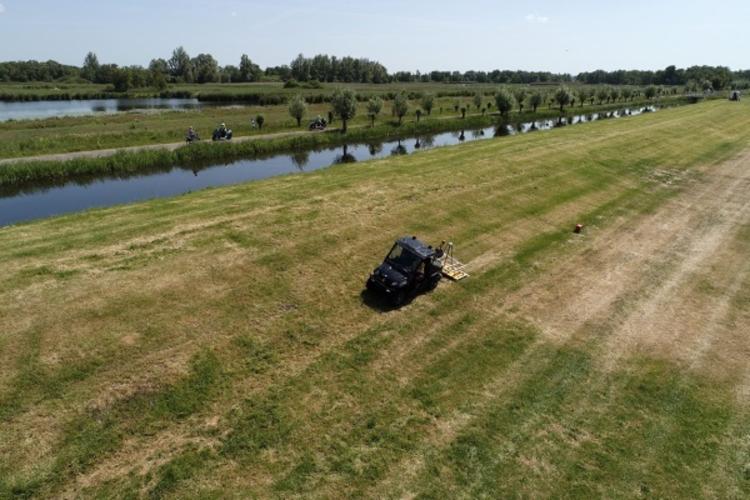 Scheuren en gaten in dijken en kades opsporen met 3D grondradar